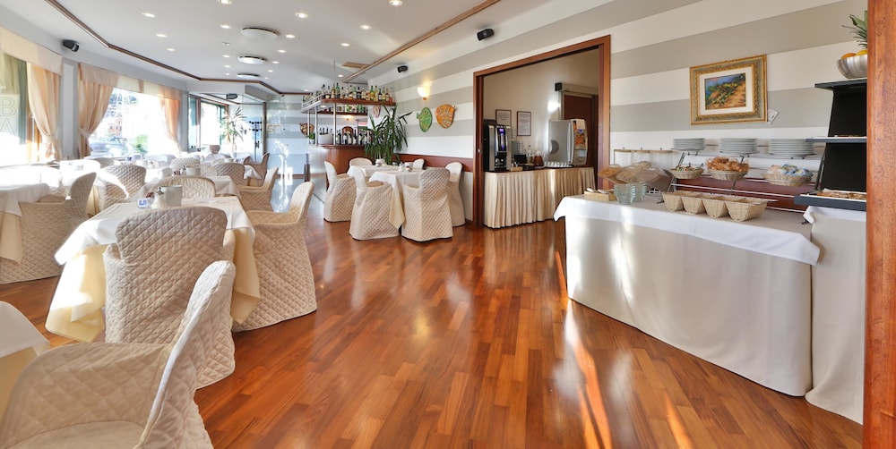 Restaurant-cafeteria