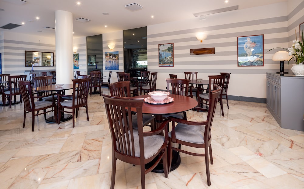 Restaurant-cafeteria