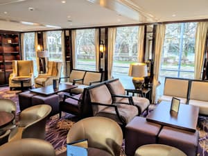 thumbnail: Lounge