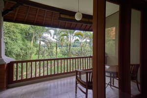 thumbnail: Balcony