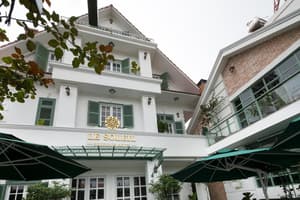 thumbnail: Exterior