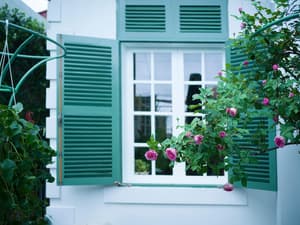 thumbnail: Exterior