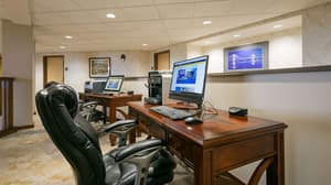 thumbnail: Business center