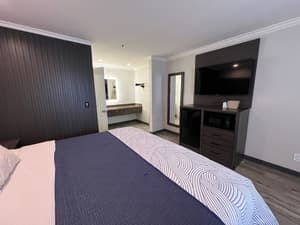 thumbnail: Front of property