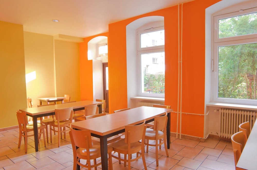 Restaurant-cafeteria