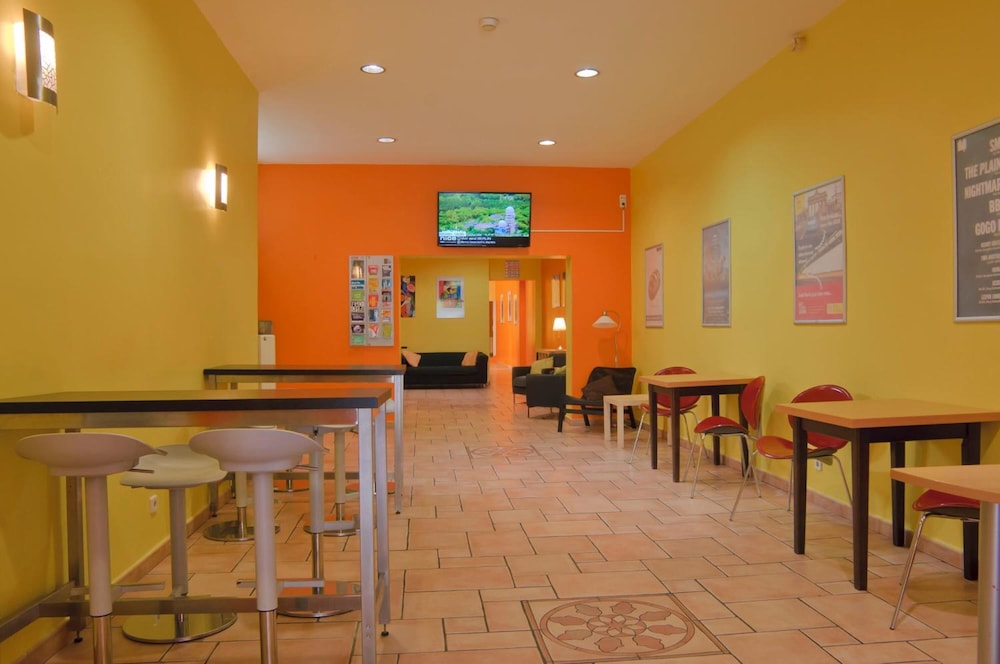 Restaurant-cafeteria