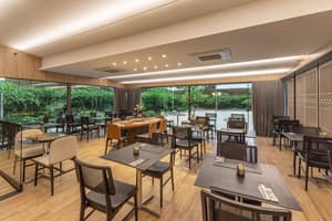 thumbnail: Restaurant