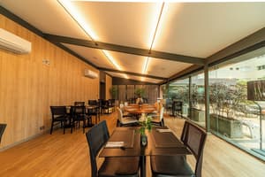 thumbnail: Breakfast area