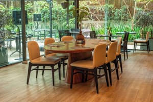 thumbnail: Breakfast area