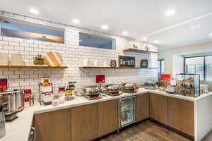thumbnail: Breakfast area