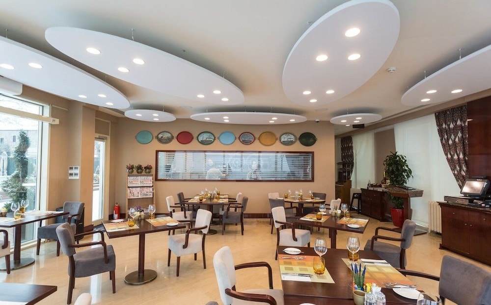 Restaurant-cafeteria