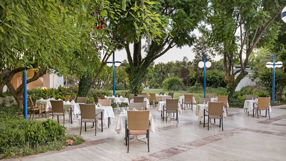 Restaurant-cafeteria