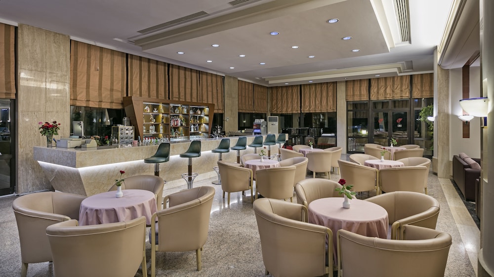 Restaurant-cafeteria
