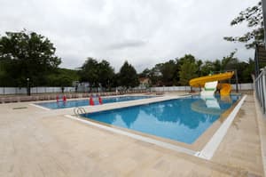 thumbnail: Outdoor pool
