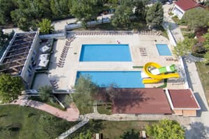 thumbnail: Outdoor pool