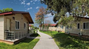 thumbnail: Property grounds