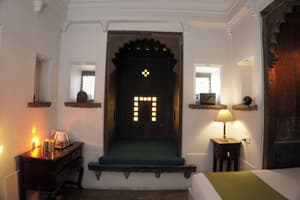 thumbnail: In-room dining