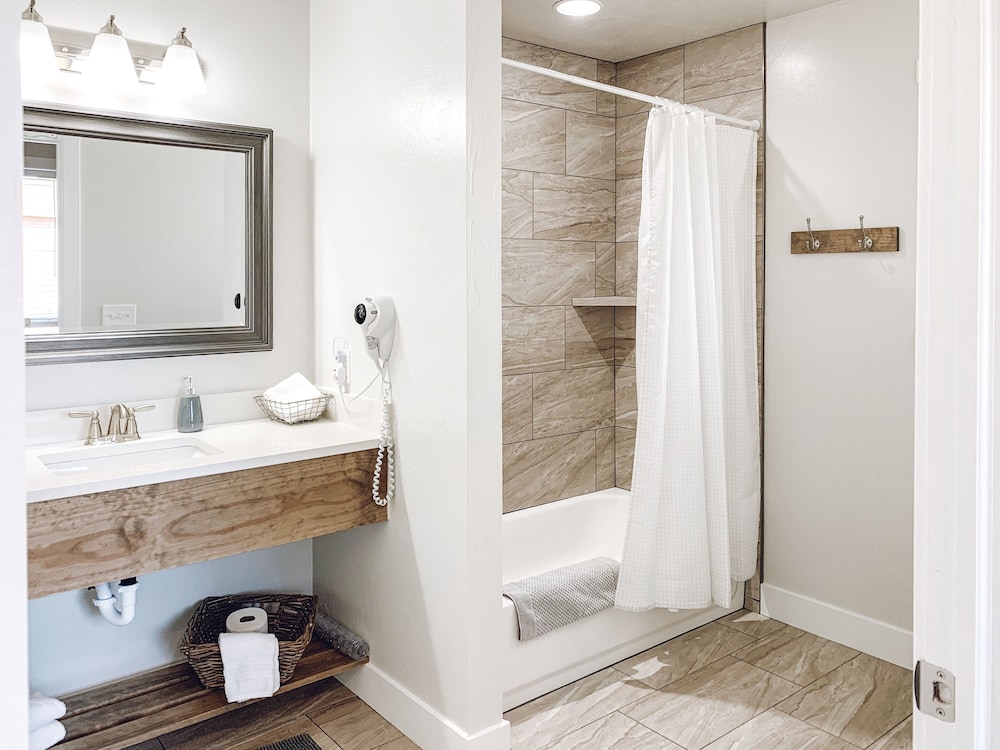 Bathroom shower
