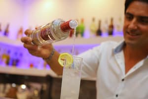 thumbnail: Bar (on property)
