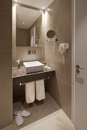 thumbnail: Bathroom sink