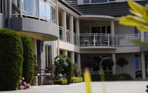 thumbnail: Exterior