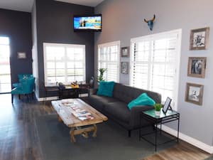 thumbnail: Lobby lounge