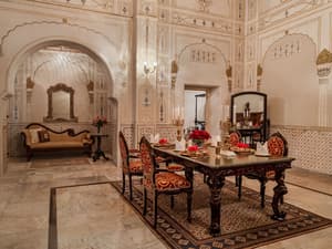 thumbnail: In-room dining
