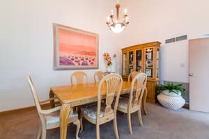 thumbnail: Dining room