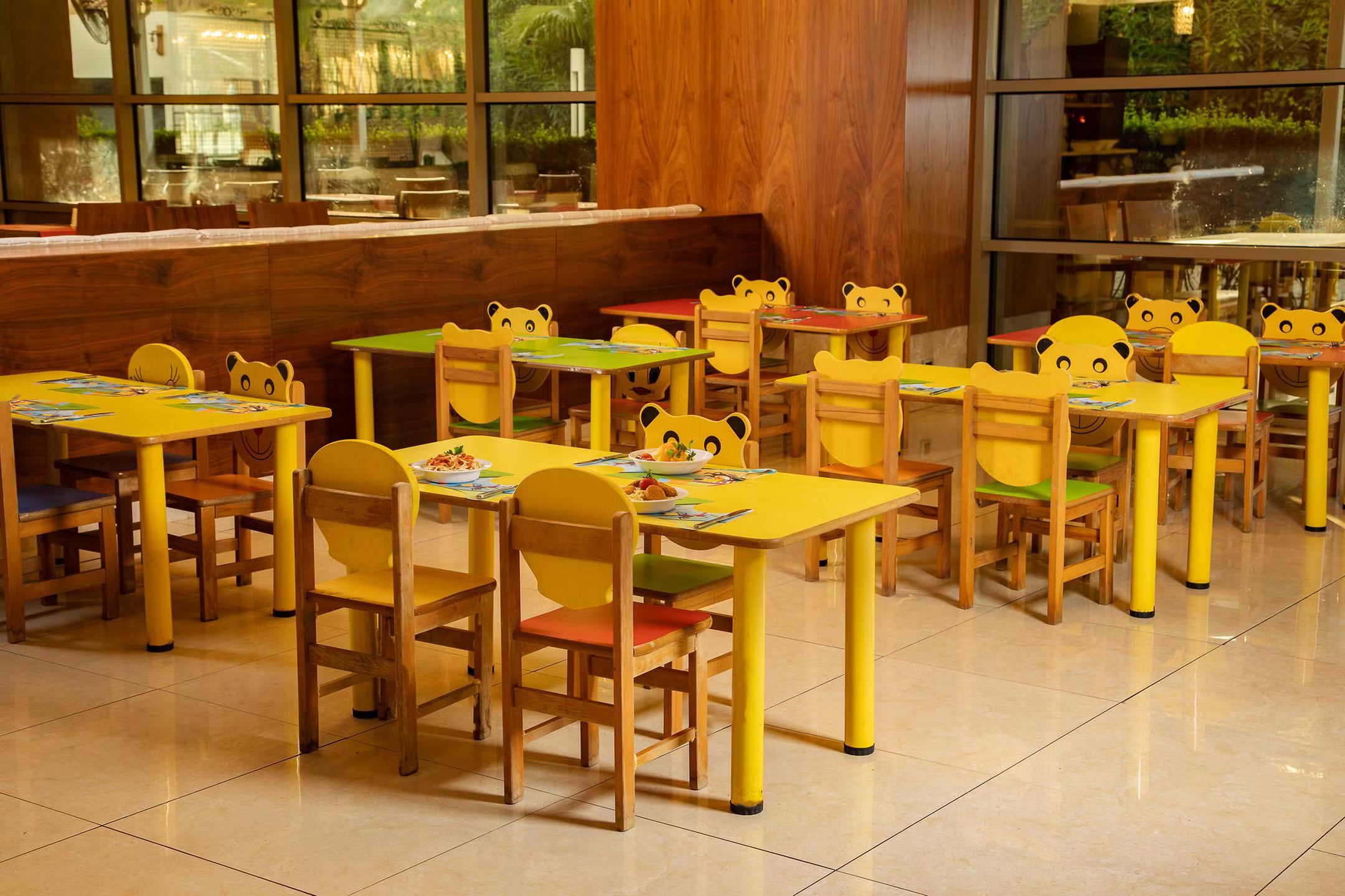Restaurant-cafeteria