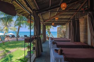 thumbnail: Bar (on property)