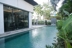 thumbnail: Outdoor pool
