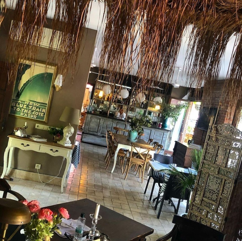Restaurant-cafeteria
