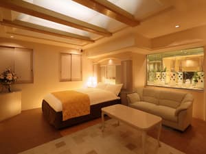 thumbnail: Room service - dining