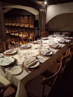 thumbnail: Restaurant
