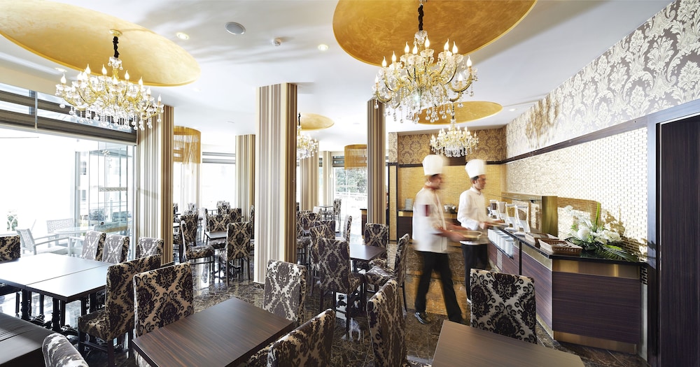Restaurant-cafeteria