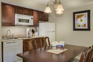 thumbnail: In-room dining