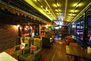 thumbnail: Restaurant