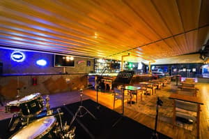thumbnail: Restaurant