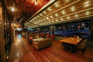 thumbnail: Restaurant