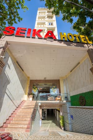 thumbnail: Property entrance
