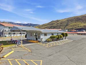 thumbnail: Exterior
