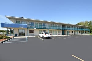 thumbnail: Exterior