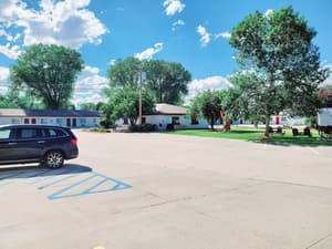 thumbnail: Exterior