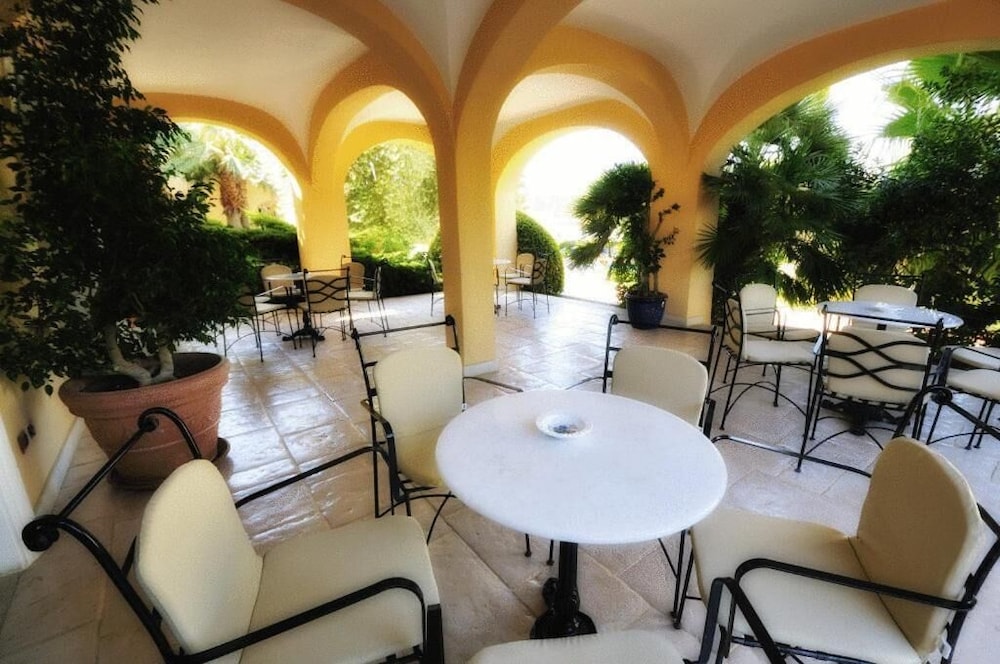 Restaurant-cafeteria