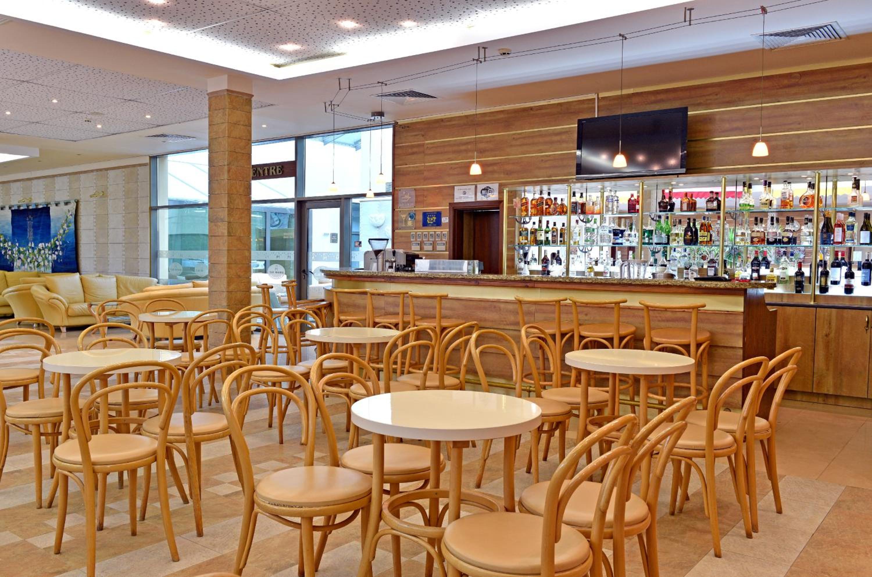 Restaurant-cafeteria