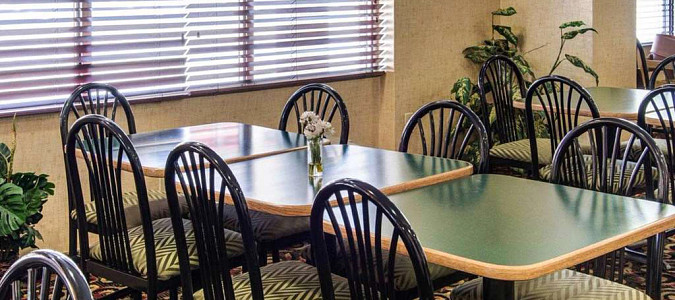Breakfast sitting area