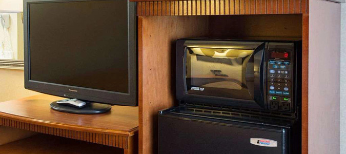 Guest room with flat-screen television
