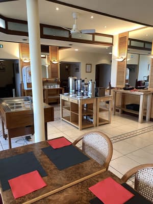 thumbnail: Breakfast area