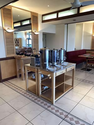 thumbnail: Breakfast area