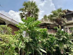 thumbnail: Exterior